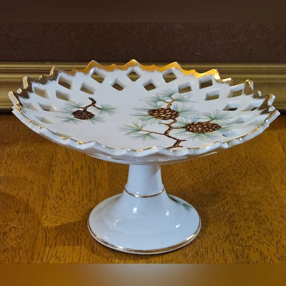 Vintage Norcrest Fine China Pine Cone Pedestal Plate With Gold Trim Lace NW-PC-5 - Picture 3 of 10